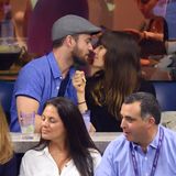 2. September 2017  Eigentlich sind Justin Timberlake und Jessica Biel gekommen, um sich bei den US Open das Tennismatch zwischen Roger Federer und Feliciano López anzusehen. Doch das Paar lässt sich immer wieder ablenken und tauscht verliebte Blicke. 