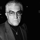 13. September 2017: Frank Vincent (78 Jahre)   Der "Die Sopranos"-Star (Phil Leotardo) ist gestorben. Bekanntheit erlangte er als Schauspieler in den Scorsese-Filmen: "Good Fellas", "Casino" und "Wie ein wilder Stier". Die Promi-Website "TMZ" gab bekannt, dass Vincent an den Komplikationen nach einer Herzoperation in New Jersey starb. Er überstand eine Woche zuvor einen Herzinfarkt.