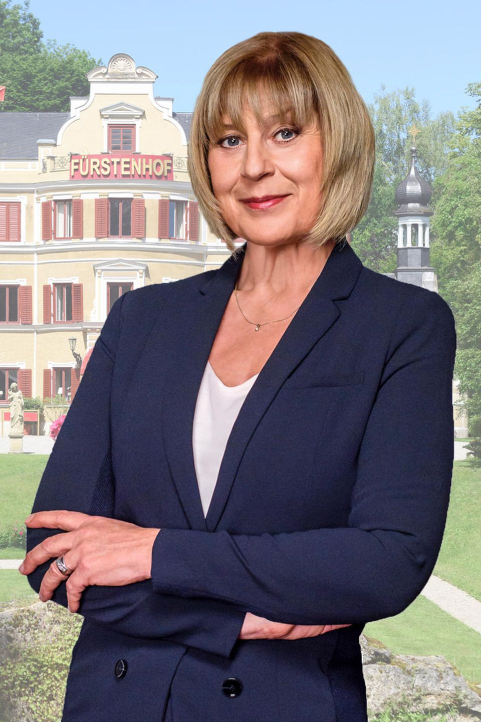 Mona Seefried alias Charlotte Saalfeld gehört seit Staffel 1 zum Cast von "Sturm der Liebe" Mona Seefried alias Charlotte Saalfeld gehört seit Staffel 1 zum Cast von "Sturm der Liebe"
