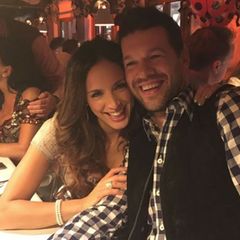 "Happy Birthday" vom Feinsten: Das Instagram-Foto von Natacha und ihrem Liebsten zeigt, wie glücklich Michael Ballack seinen Wiesn-Geburtstag feiert.