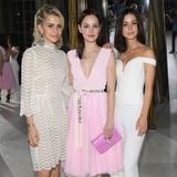 Kamen zur Unterstützung der deutschen Designerinnen nach Paris: Bloggerin Caro Daur, Schauspielerin Emilia Schüle und Sängerin Lena Meyer-Landrut. 