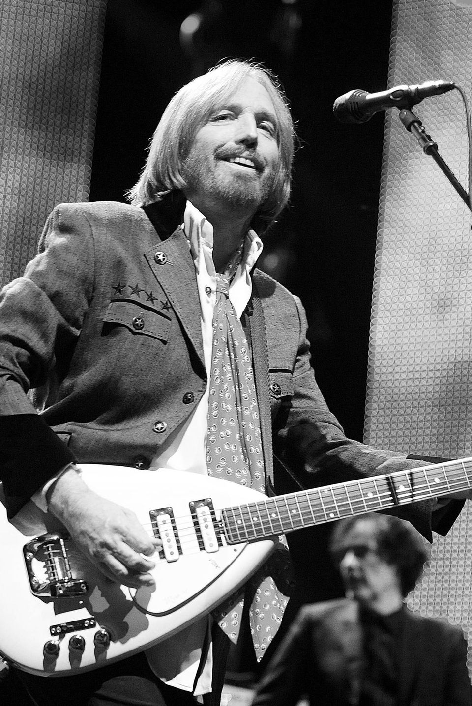 2. Oktober 2017: Tom Petty (66 Jahre)  Ganz unerwartet verstarb der legendäre Musiker in seinem Haus in Malibu an einem Herzstillstand. Tom Petty and The Heartbreakers wurden mit Songs wie "Free Fallin" und "Learning To Fly" weltberühmt, und das "Rolling Stone"-Magazin zählte ihn zu den 100 größten Musikern aller Zeiten.
