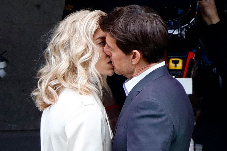 Vanessa Kirby und Tom Cruise am Set von "Mission Impossible 6"