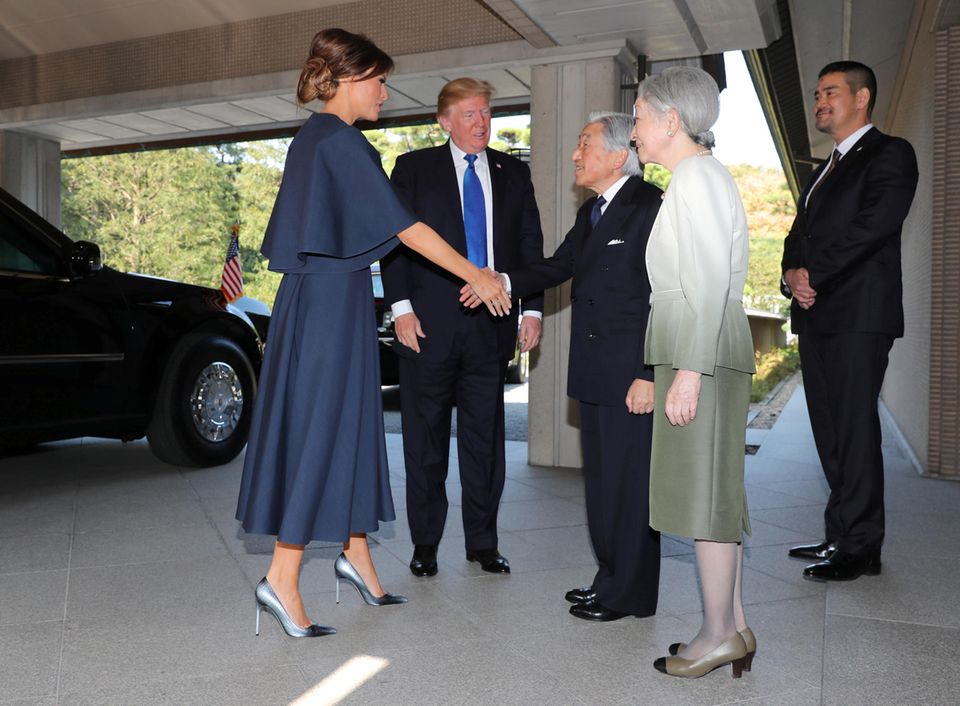 6. November 2017   First Lady Melania und US-Präsident Donald Trump werden von Kaiser Akihito und Kaiserin Michiko empfangen.