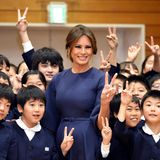 6. November 2017   Während Donald Trump und Shinzo Abe Golf spielen, besucht Melania Trump mit Japans First Lady Akie Abe eine Schule in Tokio.