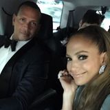 2. Mai 2017  Auf dem Weg zu der berühmten Met Gala schießen Jennifer und Alex ein Pärchenselfie direkt aus ihrem Taxi heraus.