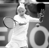 19. November 2017: Jana Novotná (49 Jahre)   Sie war eine der größten Konkurrentinnen von Steffi Graf und siegte in Wimbledon: Tennis-Star Jana Novotná ist gestorben. In einer Erklärung auf "wtatennis.com" heißt es zudem: "Nach einem langen Kampf gegen den Krebs starb Jana friedlich, umgeben von ihrer Familie in ihrer Heimat Tschechien, im Alter von 49 Jahren."