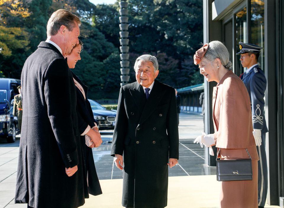 27. November 2017   Royaler Besuch in Japan. Luxemburgs Großherzog Henri und seine Tochter Prinzessin Alexandra treffen auf Kaiser Akihito und Kaiserin Michiko.