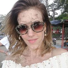 27. November 2017   Während ihres "Costa Rica"-Urlaubs passiert dieses Missgeschick: "Haare und Make-up fertig", postet Wolke Hegenbarth scherzend.