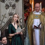 Sara Hellqvist ist einer derjenigen, die eine Lesung während des Gottesdienstes übernimmt.