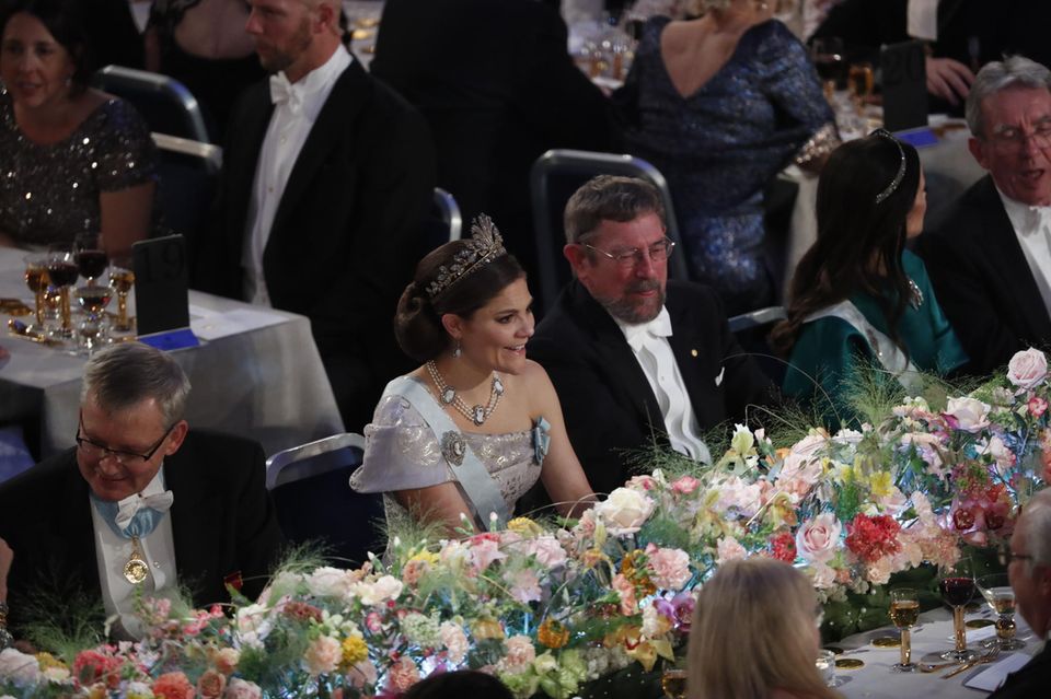 Prinzessin Victoria + Co: Prinzessin Victoria beim Nobelbankett 2016. Prinzessin Victoria beim Nobelbankett 2016.