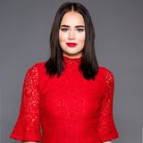 Amelie (22), Bloggerin aus München  Ausgeschieden in Folge 1   Wenn Amelie nicht gerade im Hörsaal sitzt, teilt die selbstbewusste Münchnerin Postings rund um Fashion, Beauty und Lifestyle mit ihren rund 75.000 Followern. Die quirlige 22-Jährige ist viel und gerne unterwegs, findet aber auch immer wieder Rückzug in ihrem Glauben. Als Lehramtsstudentin für Deutsch und katholische Religion möchte sie diesen auch später an ihre Schüler weiter geben. Und ihr Zukünftiger? „Wäre natürlich schön, wenn er auch religiös wäre …“  Amelie, die sich als sehr offen, direkt und ehrlich beschreibt, ist seit 3 ½ Jahren Single und sagt, „ich verstehe gar nicht, warum?!“ Sie wünscht sich einen Mann, der sie mit seiner Ausstrahlung begeistern kann. Von ihrer Teilnahme beim Bachelor erhofft sie sich, das Single-Dasein endlich beenden zu können.
