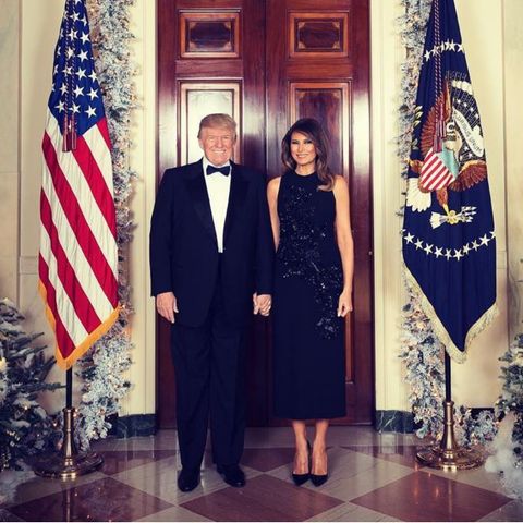 Donald Trump und Melania Trump wünschen mit diesem Foto "Frohe Weihnachten"