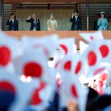 23. Dezember 2017  Kaiser Akihito feiert heute seinen 84. Geburtstag. Dabei präsentiert er sich wie in jedem Jahr mit seiner Familie bei der öffentlichen Zeremonie im Kaiserpalast in Tokio. 