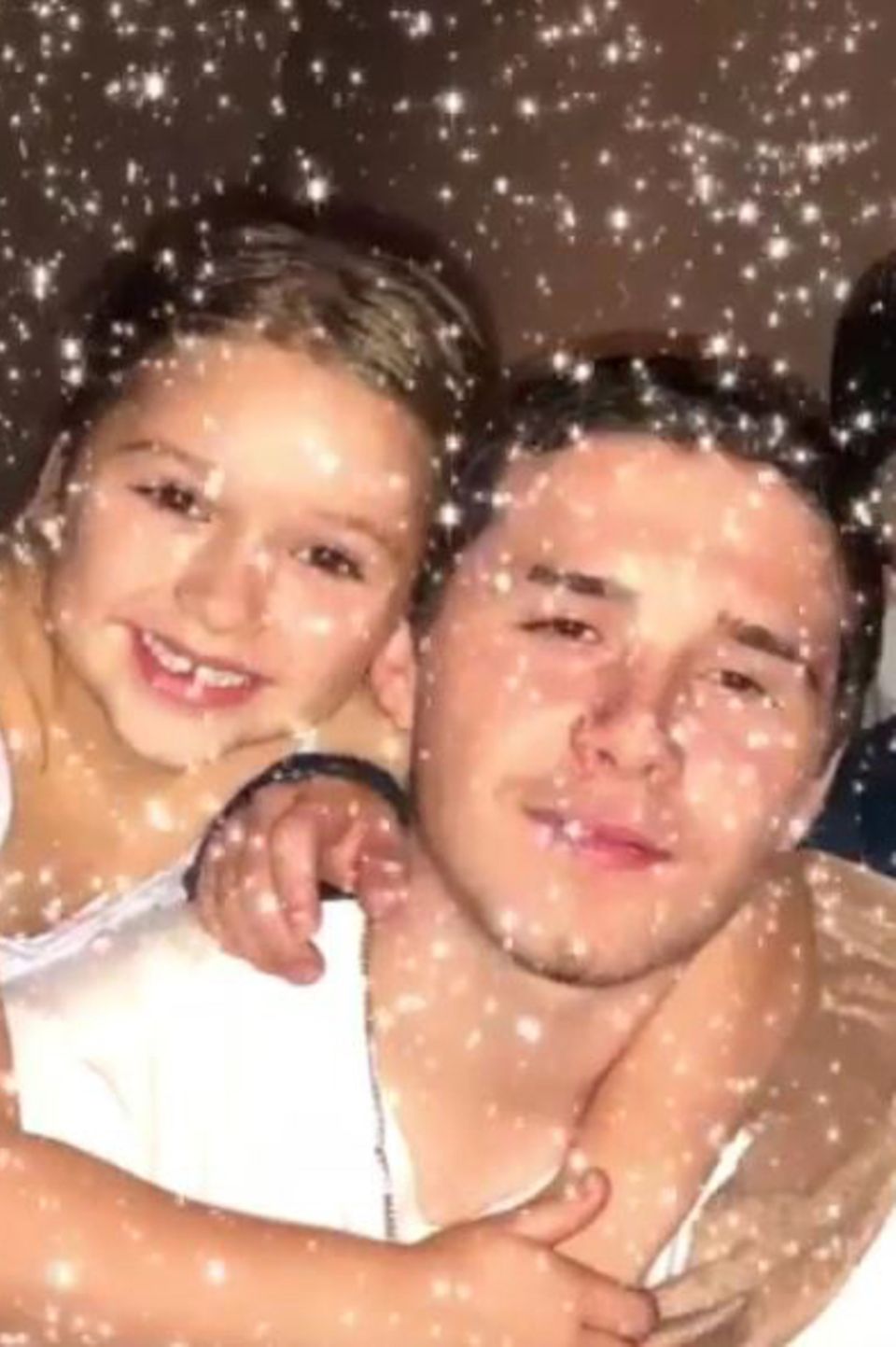 25. Dezember 2017  Die Beckam-Kids Harper, Brooklyn, Cruz und Romeo wünschen Frohe Weihnachten!