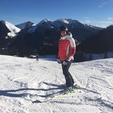 Philipp Lahm hat seine Weihnachtsferien mit Skiern unter den Füßen verbracht und schickt seinen Instagram-Followern dieses sonnige Alpen-Panorama mit herzlichen Feiertagsgrüßen.