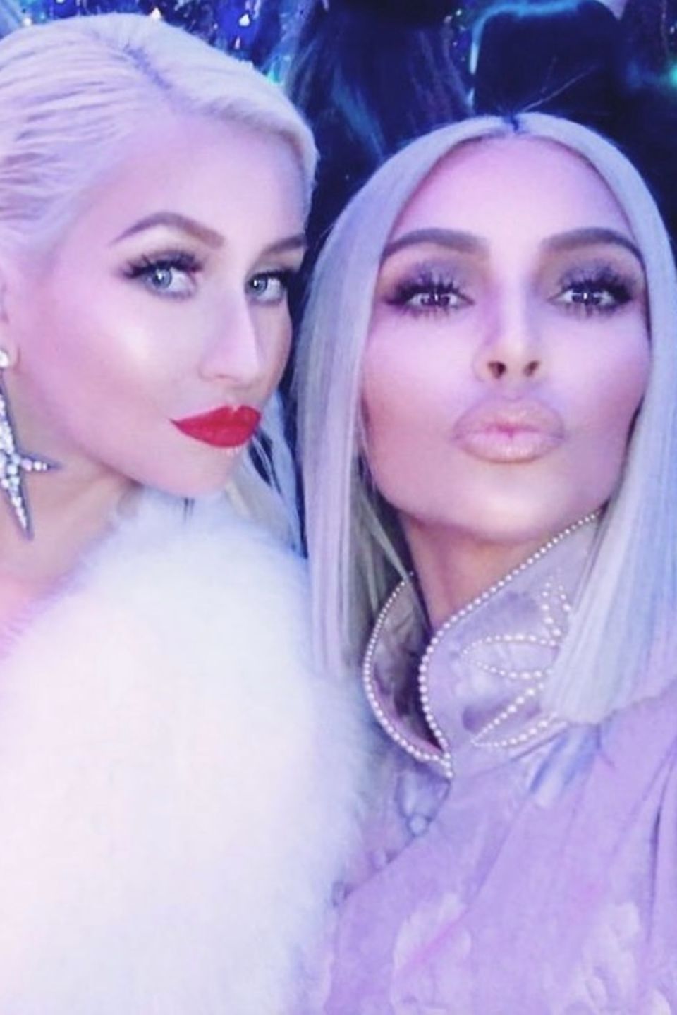 Christina Aguilera und Kim Kardashian   Optisch passen sie perfekt zusammen; kein Wunder, dass diese hübschen Damen sich so gut verstehen.