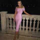 Als wäre das blonde Haar und das Gesicht à la Barbie nicht schon genug, zieht Tiffany Trump auch noch ein rosa Bodycon-Kleid und Killer-Heels an. Mehr Püppchen geht nun wirklich nicht! 