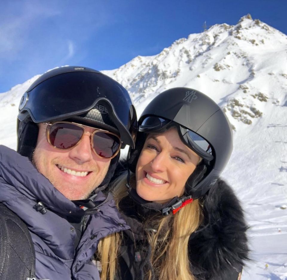 14. Januar 2018 Die Familie Keating macht gerade Urlaub in den Alpen. Auch Mama Storm und Papa Ronan genießen die gemeinsame Zeit. 14. Januar 2018 Die Familie Keating macht gerade Urlaub in den Alpen. Auch Mama Storm und Papa Ronan genießen die gemeinsame Zeit.