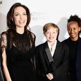 9. Januar 2018   Gute Laune während der "National Board of Review"-Gala: Angelina Jolie, Shiloh und Zahara grinsen auf dem Red Carpet um die Wette.