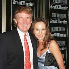 Eine neue Frau an Donalds Seite: Während des New Yorker Filmfestivals im Jahre 1998 zeigt sich der spätere US-Präsident frischverliebt mit seiner Freundin Melania.
