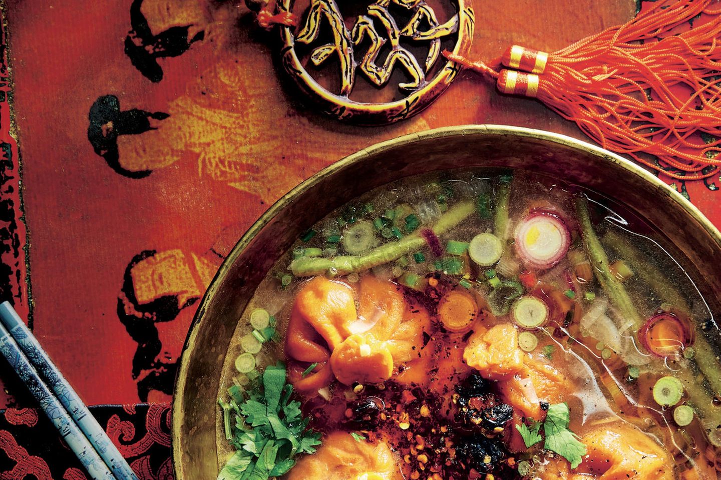 Sauer-scharfe Suppe mit Kimchi-Chausou