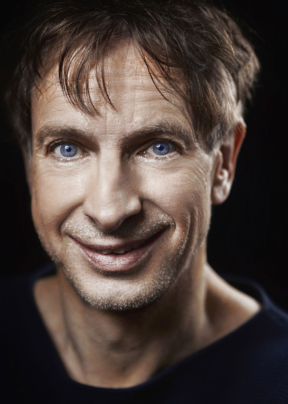 Ingolf Lück Ebenfalls mit dabei ist der Schauspieler und Comedian Ingolf Lück, der in den 90er-Jahren seinen Durchbruch in der Sat1 "Wochenshow" hatte. Bei "Let's Dance" möchte der Comedian seinen Unterhaltungswert wieder unter Beweis stellen. Ingolf Lück Ebenfalls mit dabei ist der Schauspieler und Comedian Ingolf Lück, der in den 90er-Jahren seinen Durchbruch in der Sat1 "Wochenshow" hatte. Bei "Let's Dance" möchte der Comedian seinen Unterhaltungswert wieder unter Beweis stellen.