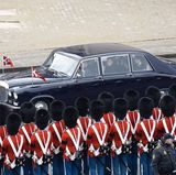 20. Februar 2018  Die königlichen Autos sind vorgefahren und bringt die Familie um Königin Margrethe zu einem privaten Zusammensein nach Schloss Amalienborg.