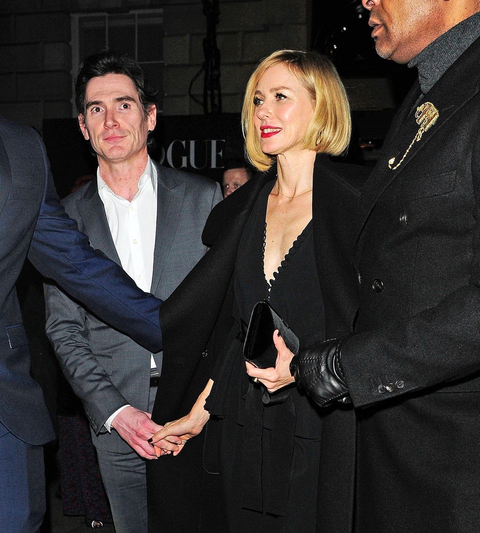 Naomi Watts und Kollege Billy Cudrup zeigen sich am 18. Februar 2018 Hand in Hand in London