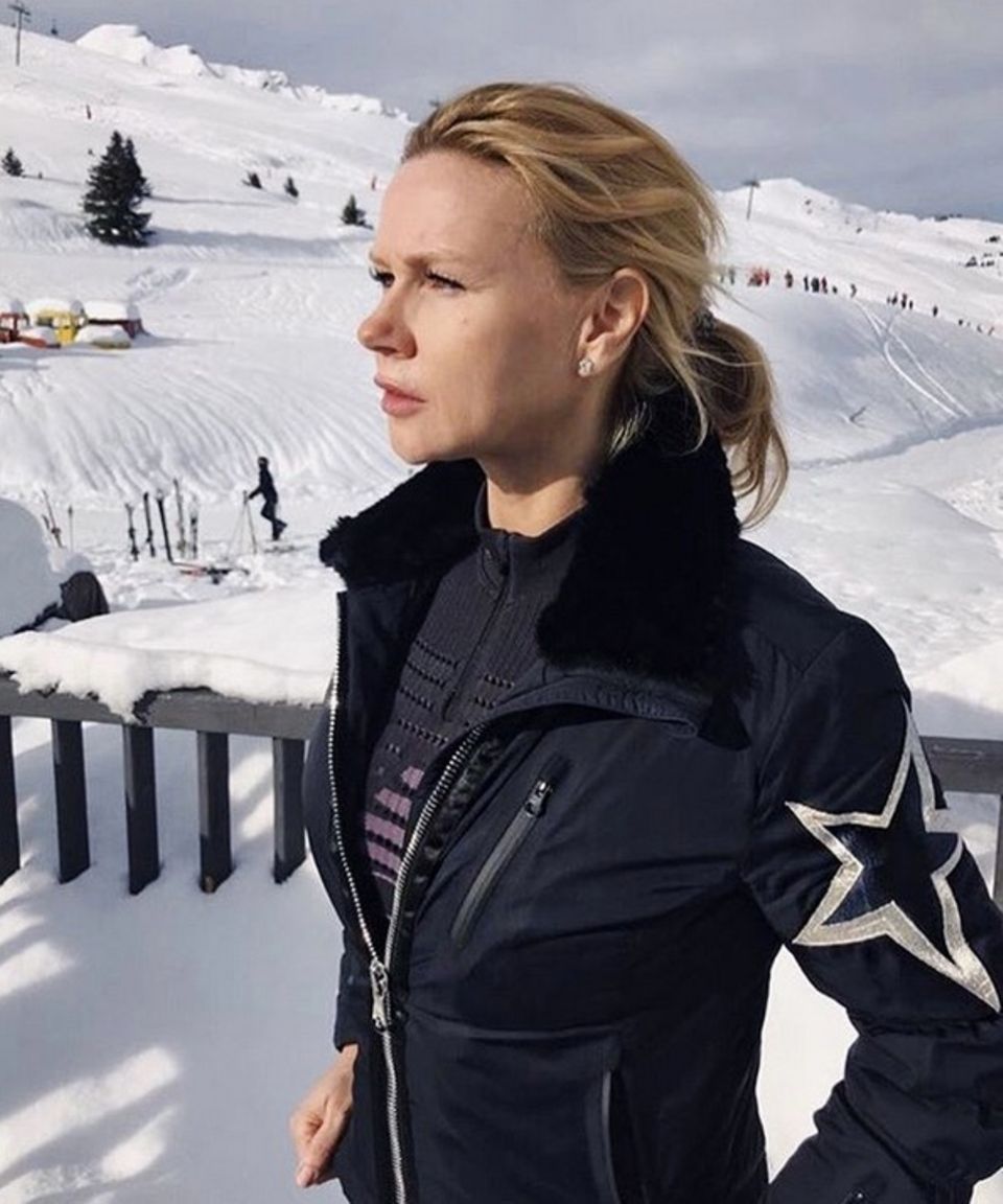 Passend zu den olympischen Winterspielen postet Veronica Ferres ein hübsches Foto in einer romantischen Schneelandschaft. Passend zu den olympischen Winterspielen postet Veronica Ferres ein hübsches Foto in einer romantischen Schneelandschaft.