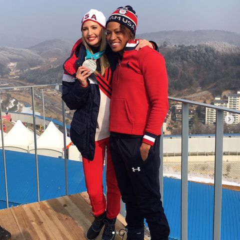 Ivanka Trump posiert mit Olympia-Siegerin Lauren Gibbs in Pyeongchang