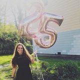 15. Oktober 2017  Happy Birthday Sarah! Anlässlich ihres 25. Geburtstages postet die Sängerin diesen Schnappschuss. 