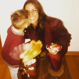 6. Dezember 2017  Zum Nikolaus postet Sarah diesen süßen Schnappschuss von sich und Söhnchen Alessio. 