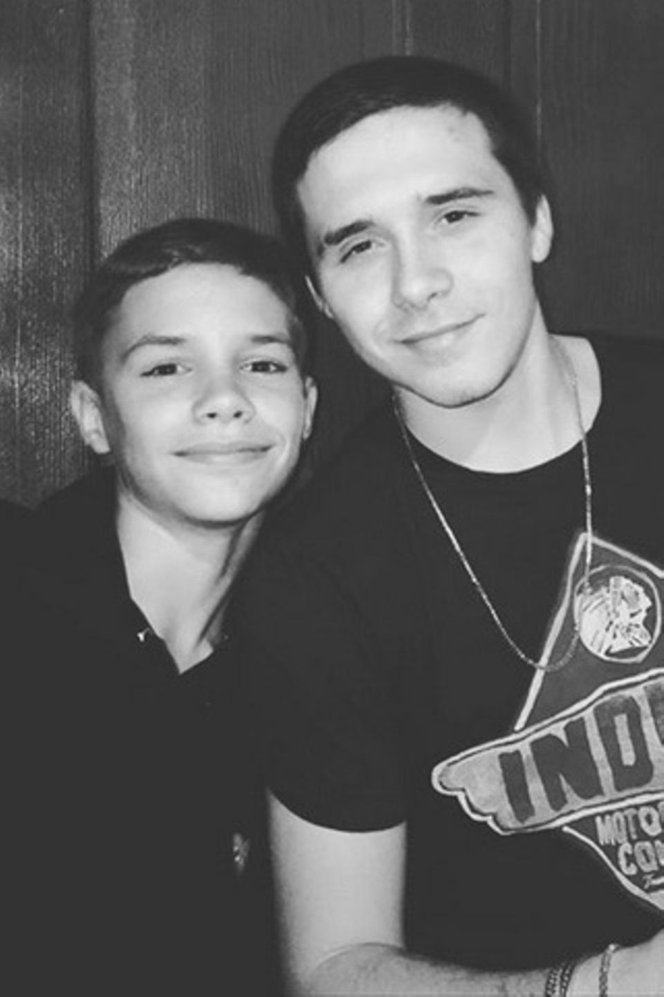 4. März 2018 Romeo wünscht "dem besten Bruder der Welt" mit diesem schönen Schwarz-Weiß-Foto alles Gute zum Geburtstag. 4. März 2018 Romeo wünscht "dem besten Bruder der Welt" mit diesem schönen Schwarz-Weiß-Foto alles Gute zum Geburtstag.
