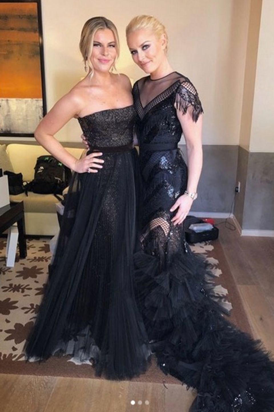Lindsey Vonn nimmt ihre Schwester Karin Kildow mit zu den 90. Academy Awards. 