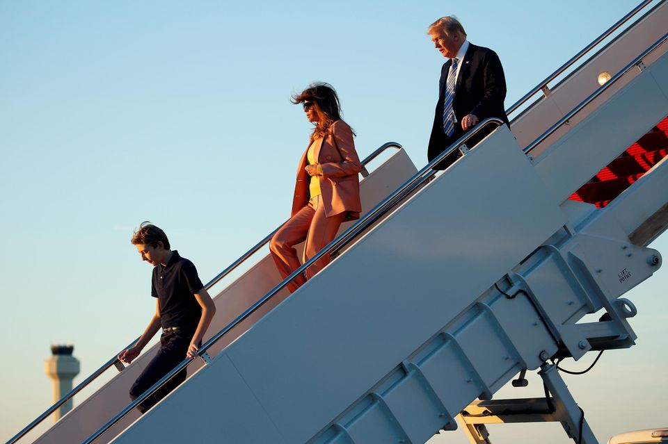 Barron, Melania und Donald Trump landen am 23. März 2018 auf dem West Palm Beach Airport