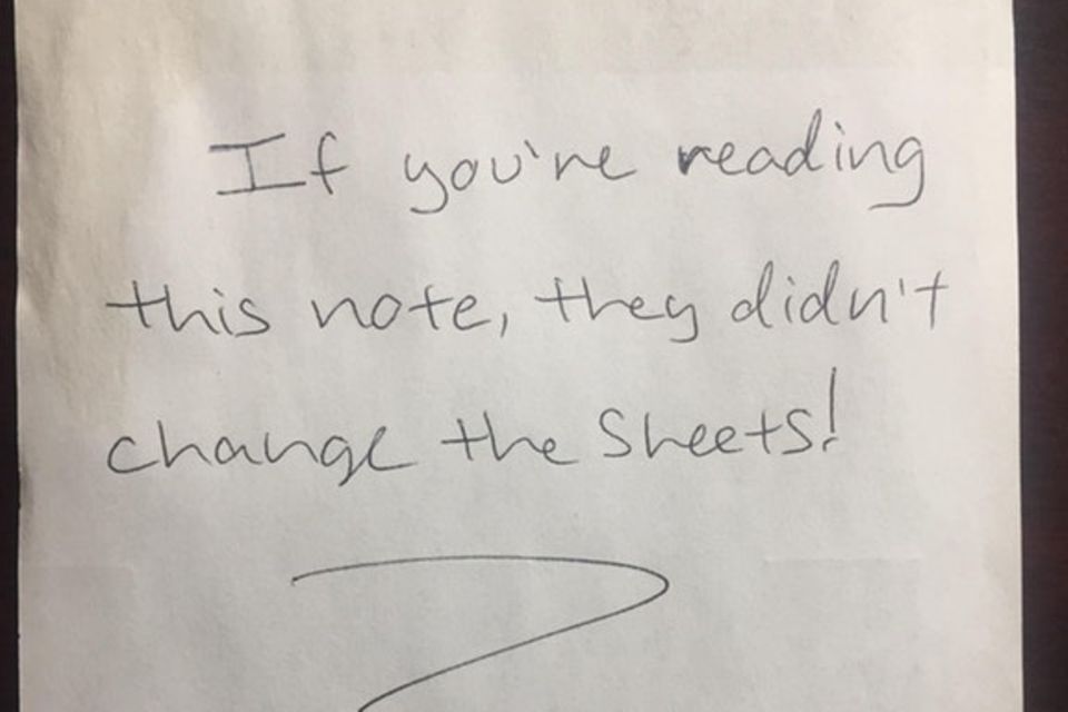 Diesen Brief fand ein Hotelgast in seinem Bett.