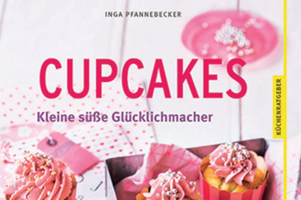 Osternest-Cupcakes: Food-Journalistin Inga Pfannebecker verrät ihre liebsten Cupcake-Rezepte für alle Anlässe und Jahreszeiten. Dazu gibt es jede Menge Tipps, wie die Mini-Törtchen perfekt gelingen. ("Cupcakes: Kleine süße Glücklichmacher", GU Verlag, 64 S., 8,99 Euro) Food-Journalistin Inga Pfannebecker verrät ihre liebsten Cupcake-Rezepte für alle Anlässe und Jahreszeiten. Dazu gibt es jede Menge Tipps, wie die Mini-Törtchen perfekt gelingen. ("Cupcakes: Kleine süße Glücklichmacher", GU Verlag, 64 S., 8,99 Euro)
