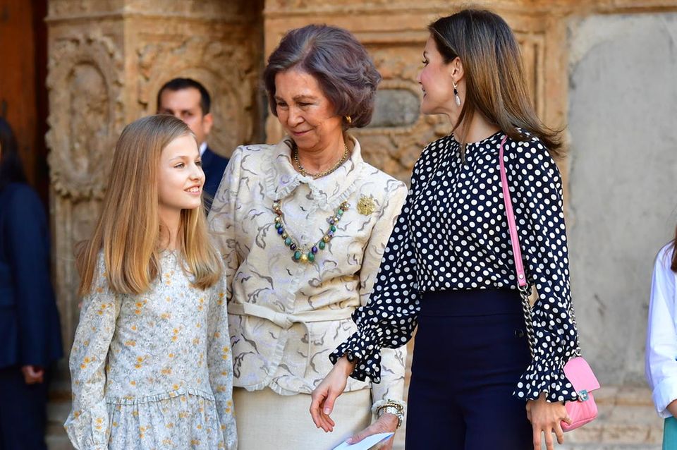 Königin Letizia vs. Königin Sofia So reagiert Prinzessin Elena auf den