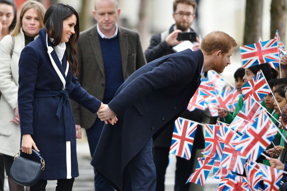 Prinz Harry + Meghan Markle: Meghan Markle und Prinz Harry zeigen ihre Zuneigung zueinander auch gerne in der Öffentlichkeit. Meghan Markle und Prinz Harry zeigen ihre Zuneigung zueinander auch gerne in der Öffentlichkeit.