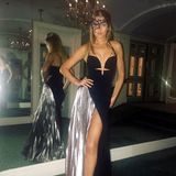 Für ein Charity-Event in New York stylt Topmodel Toni Garrn zu ihrem Wow-Kleid von Mugler eine sexy Spitzen-Maske. 
