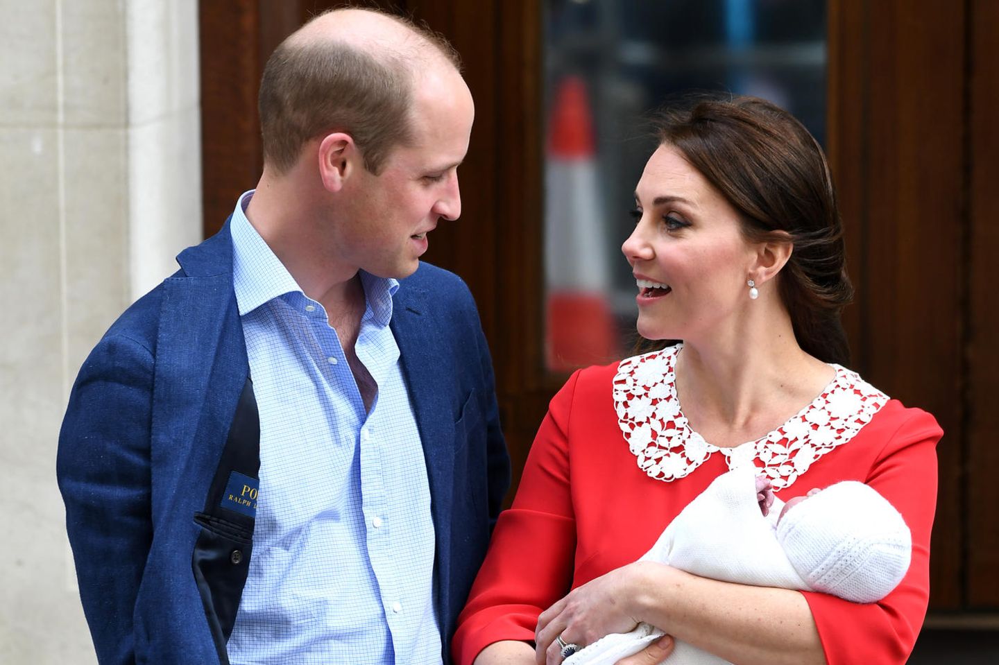 Prinz William und Herzogin Catherine mit dem Baby beim ersten Foto-Termin am 23. April