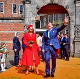 27. April 2018  Bei ihrer Ankunft strahlen Königin Máxima und König Willem-Alexander um die Wette. 