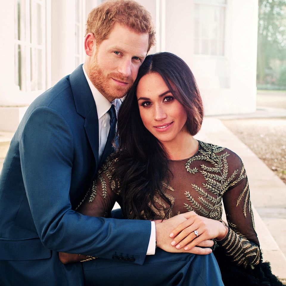 Die Zeit vergeht: Prinz Harry und Meghan, hier auf ihrem offiziellen Verlobungsfoto vom November 2017, heiraten bald