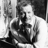 2. Mai 2018: Wolfgang Völz (87 Jahre)   Die Stimme von Käpt'n Blaubär ist für immer verstummt: Der beliebte Schauspieler und Synchronsprecher Wolfgang Völz ist verstorben. Seit den 50er Jahren hat er in unzähligen TV-Produktionen mitgespielt - unter anderem auch in den Erfolgsserien "Raumpatrouille Orion" und "Stahlnetz". Außerdem hat er als Synchronsprecher zahlreichen Hollywood-Stars seine Stimme geliehen, darunter auch Mel Brooks, Peter Ustinov oder Walter Matthau. Beim jüngeren Publikum ist er vor allem als Stimme der Puppentrick-Figur "Käpt'n Blaubär" bekannt und beliebt gewesen. Überdies ist er der Großvater von Bachelor Daniel Völz.