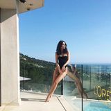 "Kurzer Ausflug aus dem Studio nach Cannes", schreibt Lena Meyer-Landrut zu diesem Foto auf Instagram. Die Sängerin arbeitet aktuell an einem neuen Album. Wenn ihre neuen Songs genauso heiß werden wie dieser Beach-Look, wird sie damit garantiert die Charts stürmen. 