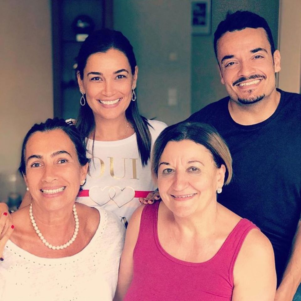 "Mamas sind einfach die Besten"! Da hat Jana Ina Zarrella, hier mit Mama Rita neben Giovanni mit seiner Mutter Clementina, vollkommen recht. "Mamas sind einfach die Besten"! Da hat Jana Ina Zarrella, hier mit Mama Rita neben Giovanni mit seiner Mutter Clementina, vollkommen recht.