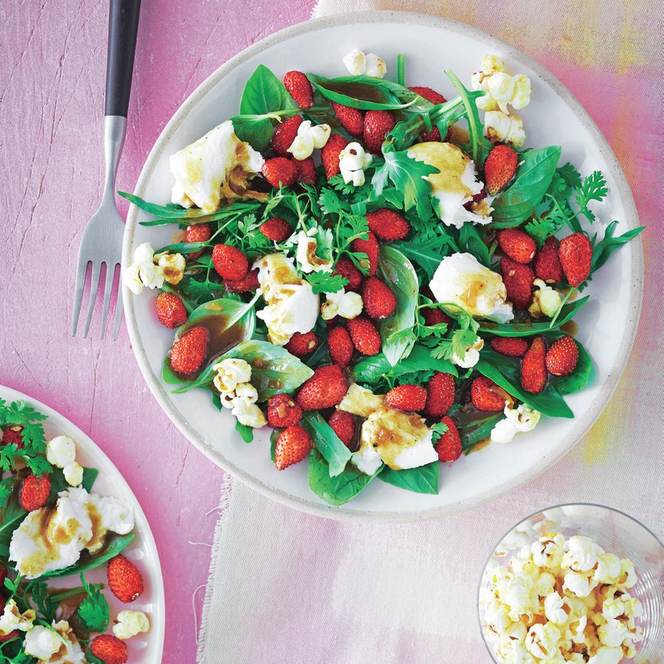 Erdbeer-Kräuter-Salat
