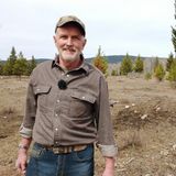 Andreas (67)   Der gebürtige Schweizer lebt seit 1997 im Westen Kanadas. Dort lebt er seitdem seinen Traum von der eigenen Farm. Jetzt fehlt nur noch eine sportliche und auswanderungswillige Frau.