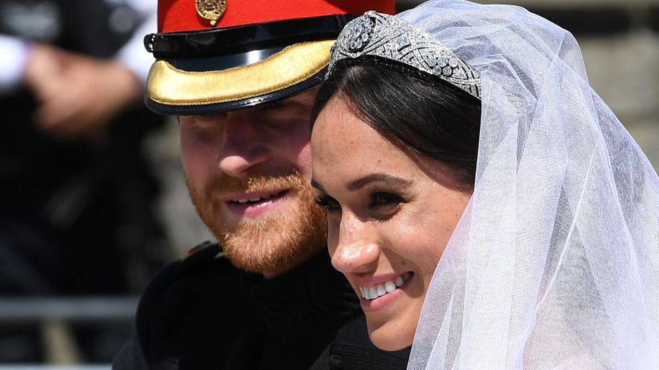 Herzogin Meghan ganz unroyal: Sagt sie hier wirklich "F..."? Herzogin Meghan ganz unroyal: Sagt sie hier wirklich "F..."?
